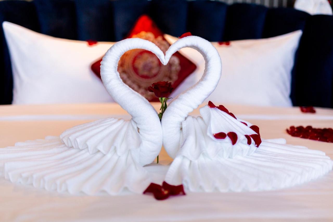 Diamond Hotel Van Don Cam Pha 외부 사진