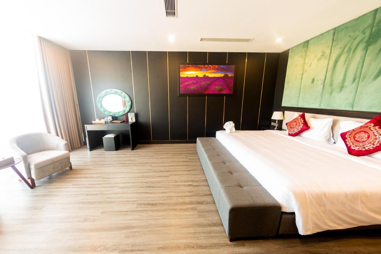 Diamond Hotel Van Don Cam Pha 외부 사진
