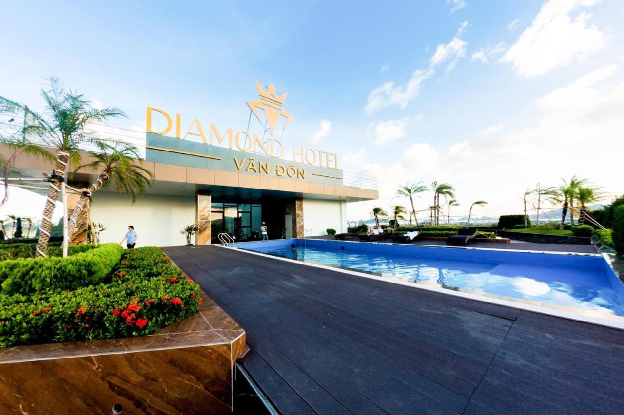 Diamond Hotel Van Don Cam Pha 외부 사진