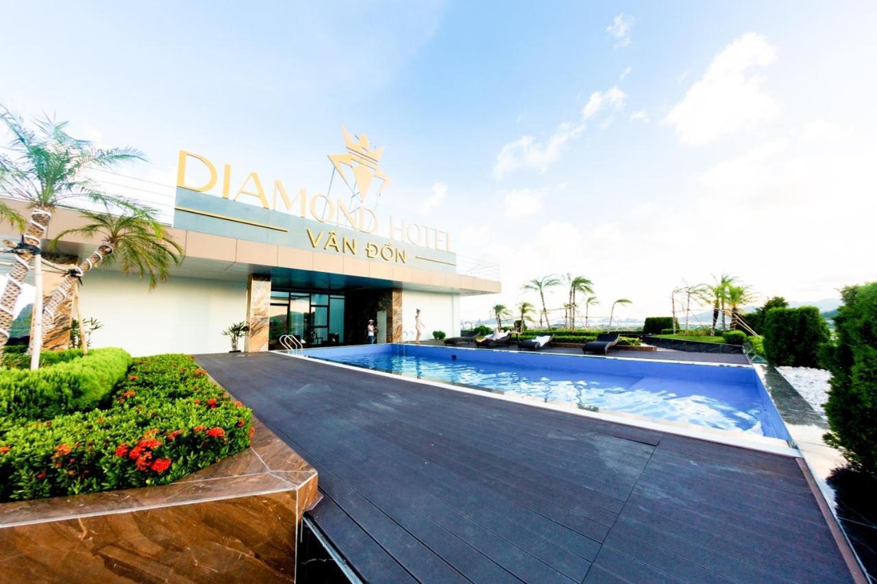 Diamond Hotel Van Don Cam Pha 외부 사진