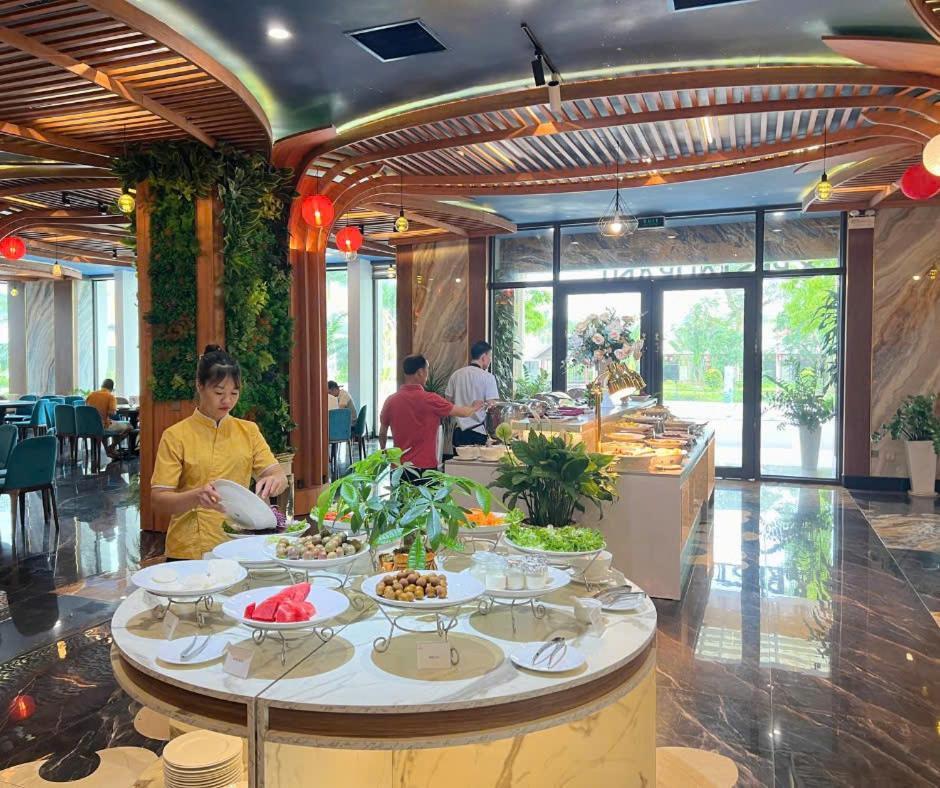 Diamond Hotel Van Don Cam Pha 외부 사진