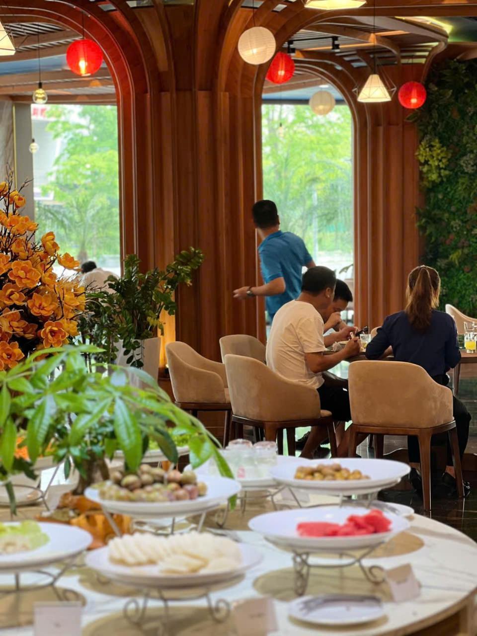 Diamond Hotel Van Don Cam Pha 외부 사진