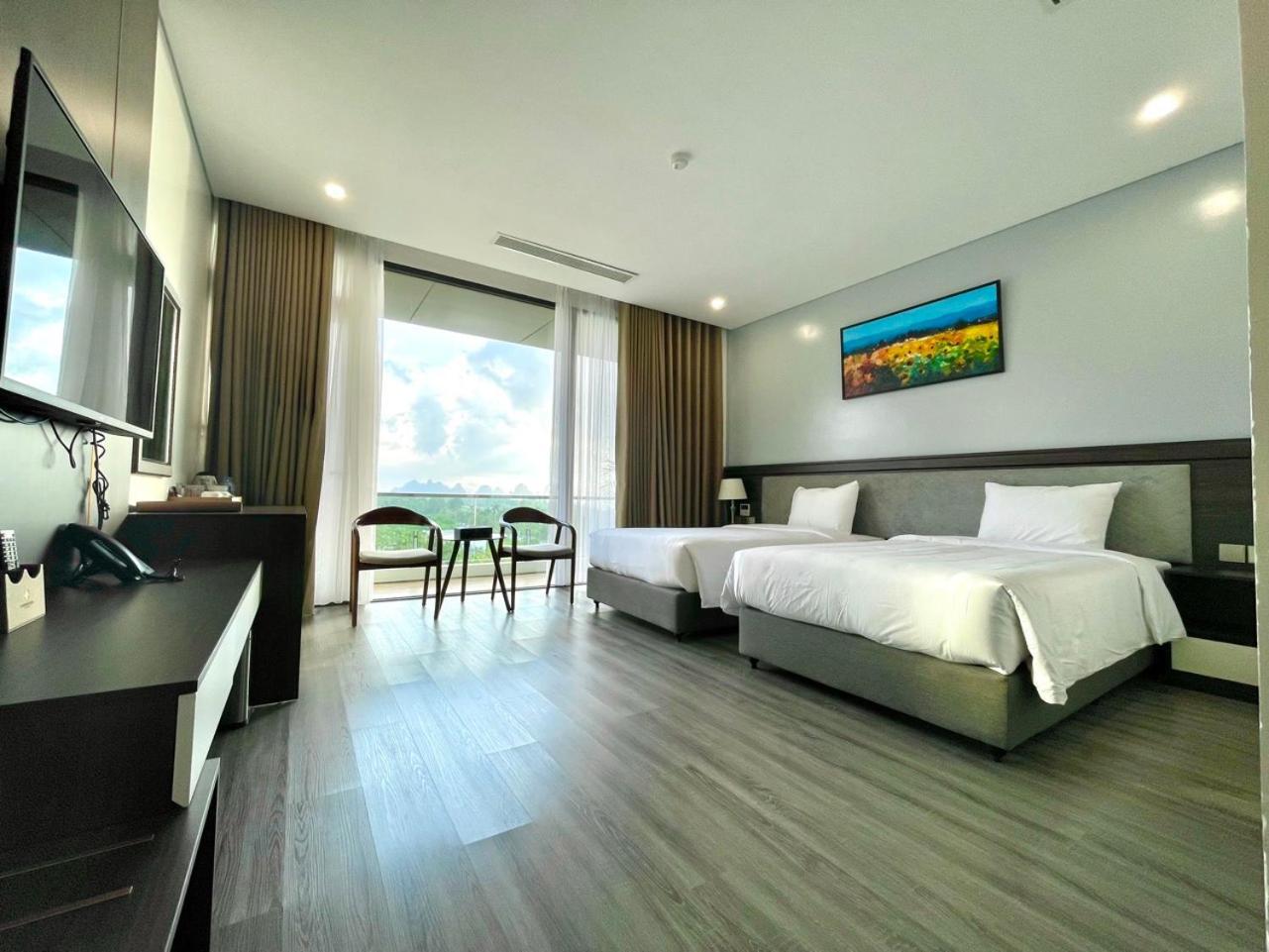 Diamond Hotel Van Don Cam Pha 외부 사진